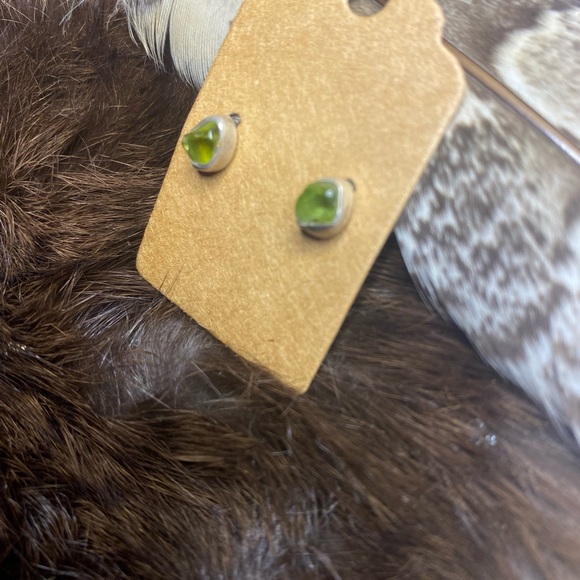 Raw Peridot Gemstone Stud Earrings - Picture 2 of 3